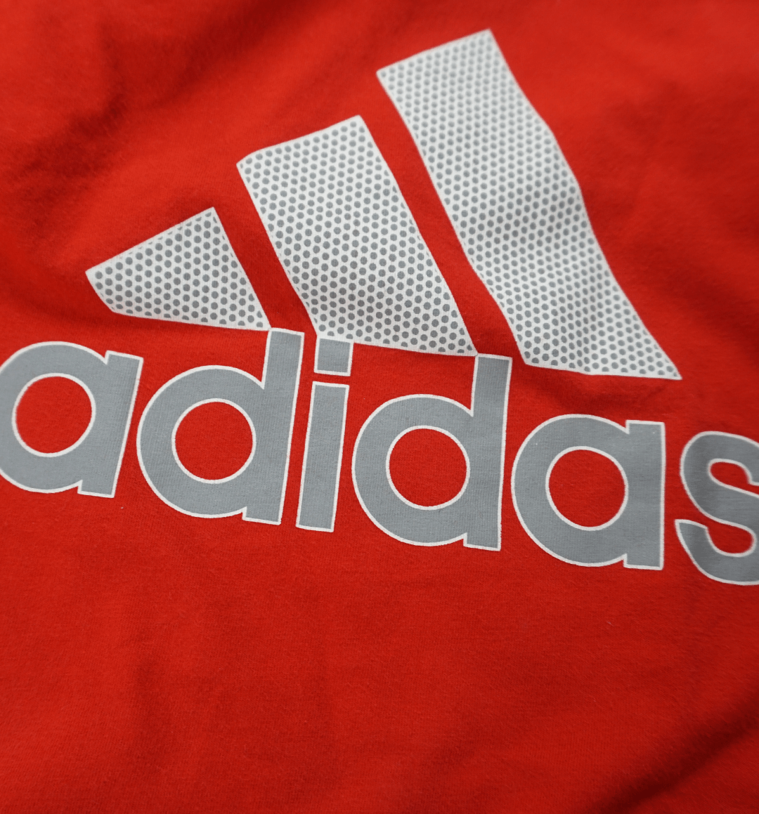 Adidas retro logo best sale